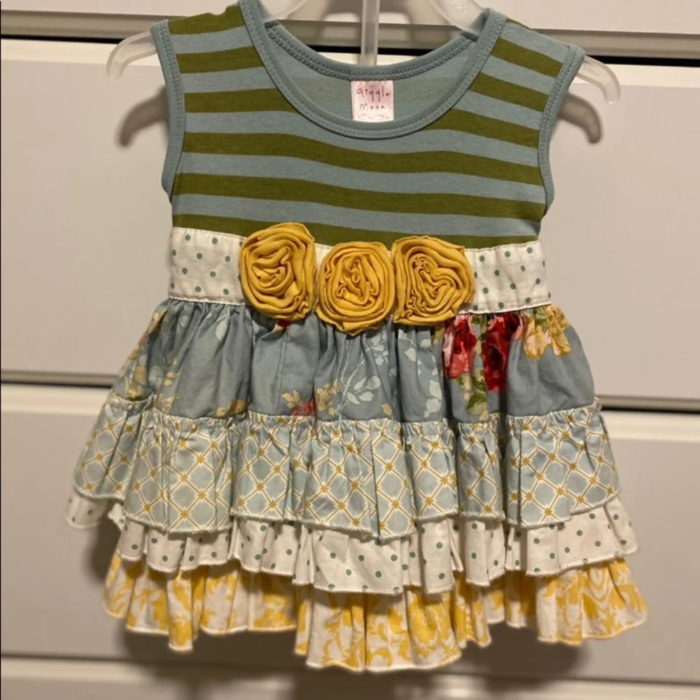 Giggle Moon outfit